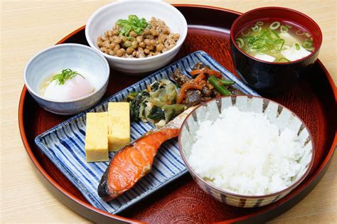 typical japanese breakfast menu